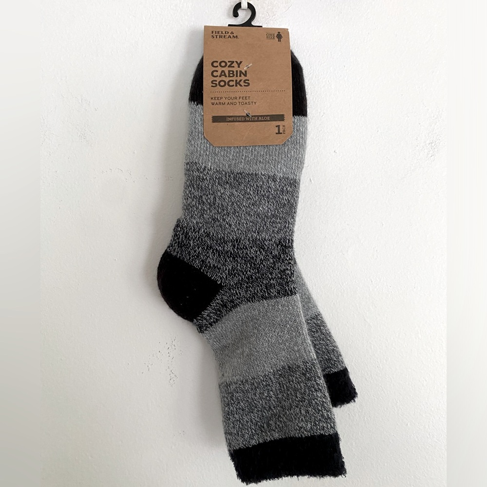 Field & stream cozy cabin socks NWT